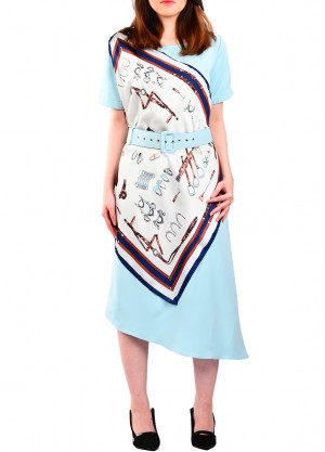 فستان كاجوال مع سكارف بلون سماوي